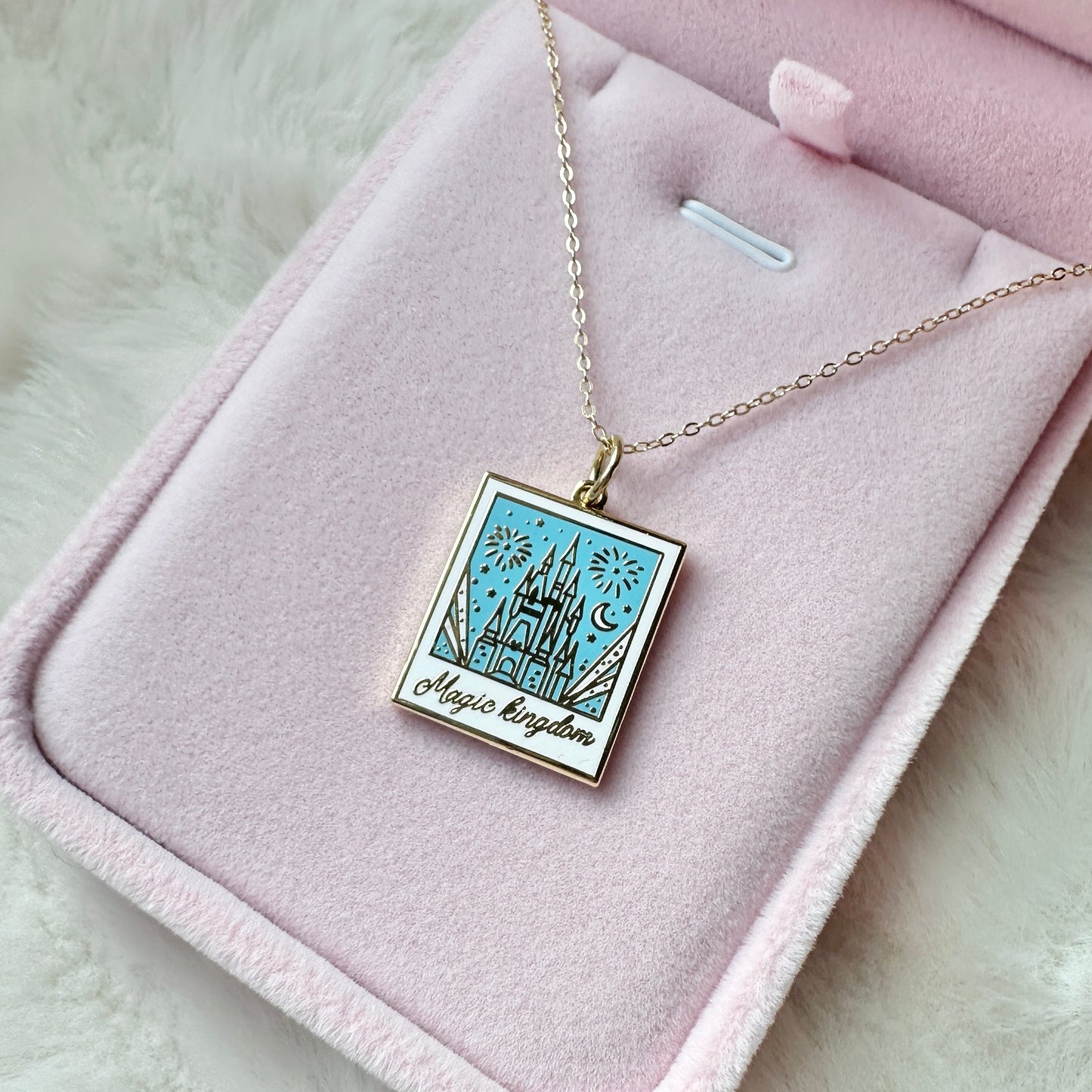 Snapshots Of Magic Necklace